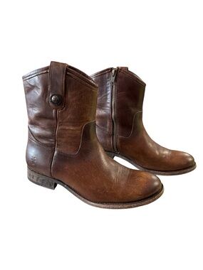 1591 / Frye Melissa Button Short Dark Brown Ankle Boots Women’s Size 7B